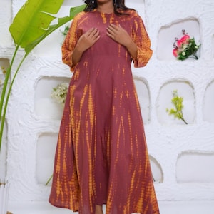 Handgemaakte roestoranje tie-dye maxi-jurk | Boho etnische uitlopende jurk | Katoenen lange Kurti | 3/4 mouw| Indiase jurk voor dames