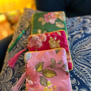 Pochettes à bijoux en tissu à imprimé floral pour femmes Petit sac de rangement de style chinois, cadeau parfait pour la fête des mères