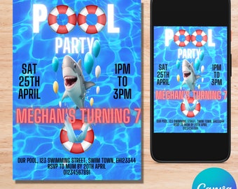 Puede incluir: Invitación a una fiesta en la piscina con un fondo de agua azul y blanco. Un tiburón de dibujos animados salta del agua con un salvavidas. El texto dice "Pool Party" y "Megan's Turning 7". La fecha es el sábado 25 de abril, de 1 pm a 3 pm. La invitación incluye la dirección y la información de RSVP.