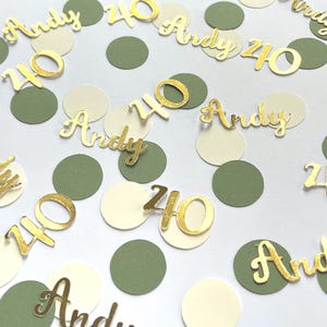 Confettis d'âge d'anniversaire personnalisés vert olive, ivoire et or
