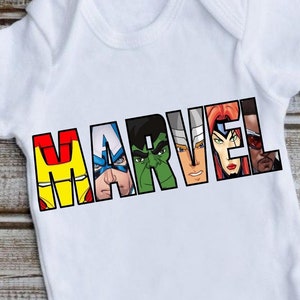 Férias em família de super-heróis SVG PNG DXF I Arquivo de corte em camadas dos Vingadores I Design de silhueta para impressão Cricut I Download digital instantâneo