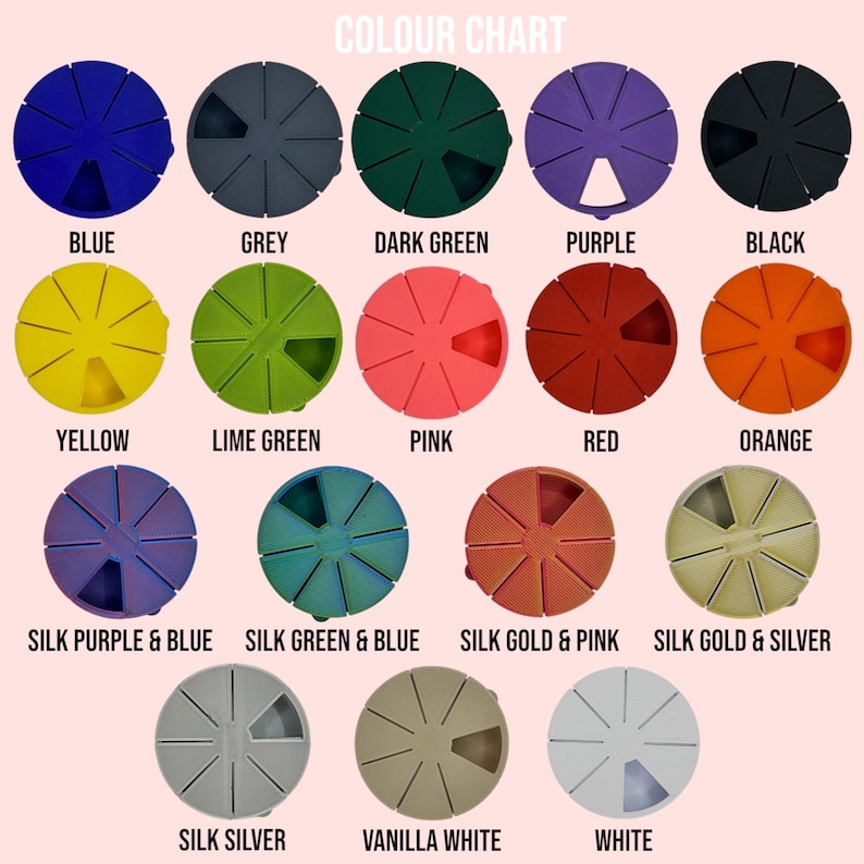 Puede incluir: Una carta de colores con 15 objetos circulares, cada uno de un color diferente y etiquetado con su nombre. Los colores incluyen azul, gris, verde oscuro, morado, negro, amarillo, verde lima, rosa, rojo, naranja, seda morado y azul, seda verde y azul, seda oro y rosa, seda oro y plata, seda plata, blanco vainilla y blanco.