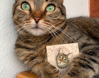 Spilla per animali personalizzata,dipinti realistici di gatti,accessori per animali personalizzati,spilla per gatti,ritratto realistico di animali fatti a mano,spilla in legno dipinta a mano