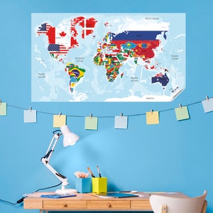 Carte du monde colorée avec drapeaux Carte de voyage réutilisable, décor à la maison en polystyrène durable qui maintient la surface avec de l'électricité statique