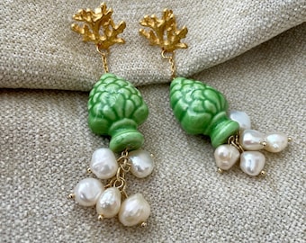 Sicilian earrings with zama pins, colored pine cone in Caltagirone ceramic and river pearls