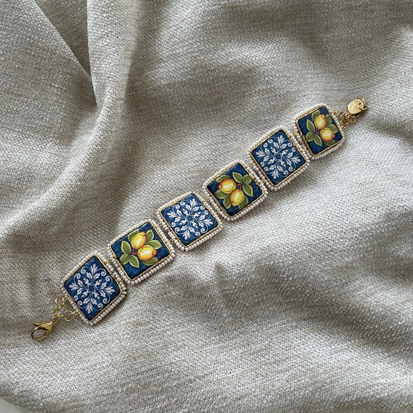 Tile bracelet, Sicilian bracelet, with Caltagirone ceramic tiles, Sicilian majolica pattern.