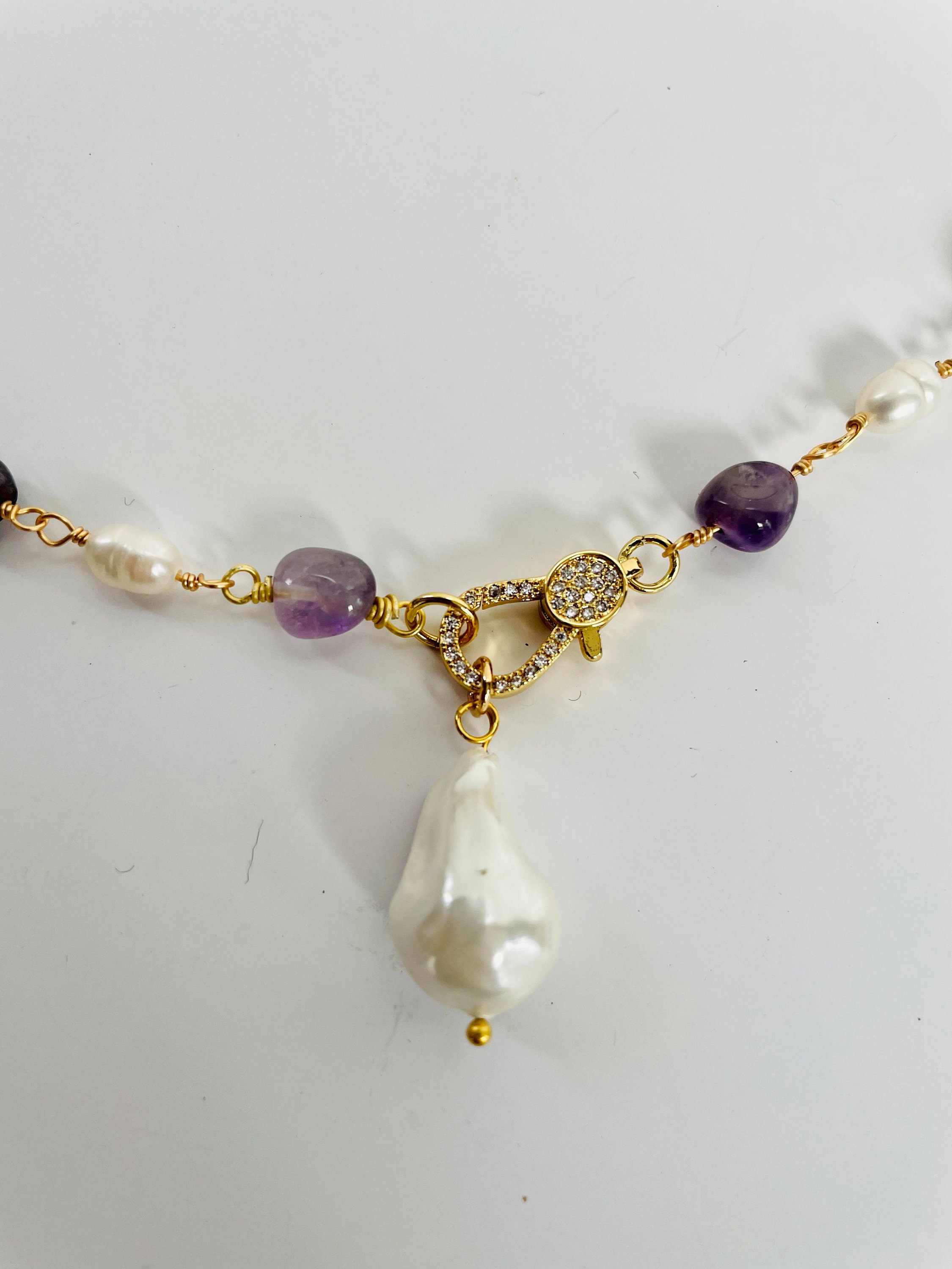 Purelei® Collana di ametista, collana da donna in acciaio inossidabile resistente, collana impermeabile di perle di ametista naturale, lunghezza regolabile di 35-40 cm (Argento