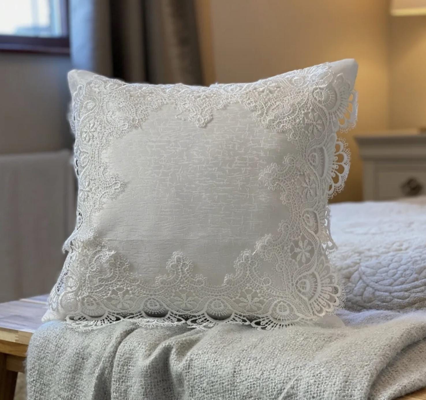 Nottingham Lace Cushion Cover: White Macramé Border, 16x16 UK