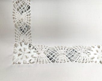 Handmade White Pure Cotton Tray Cloth Table Centre Drawn Thread Work, Spider Web Corners