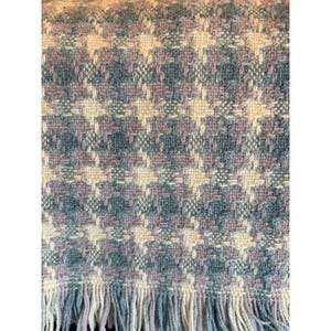 Vtg Pendleton Blue Cream Houndstooth 100% Virgin Wool Fringe Throw Blanket image 2