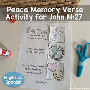 Könnte beinhalten: Ein bedrucktes Blatt mit dem Text "Peace Memory Verse Activity for John 14:27" und Illustrationen einer Taube, eines Globus, eines Herzens und eines lächelnden Gesichts. Ein Klebestift und eine blaue Schere sind ebenfalls zu sehen.