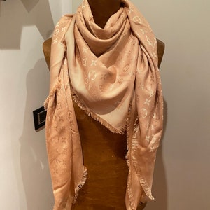 Louis Vuitton - Authenticated Scarf - Silk Beige Plain for Women, Good Condition