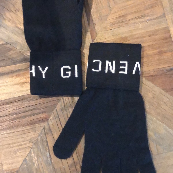 Authentic GIVENCHY wool gloves