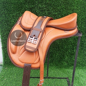 Tan Leather English Treeless Freemax Horse Saddle Tack Set With 10&quot;-18&quot; in Seed Size, made from Finest Softy Leather F/Ship by Leather Berry