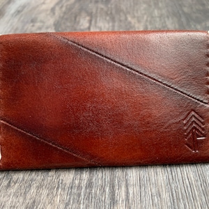 Cartera de cuero hecha a mano / Cartera minimalista / Cartera de bolsillo delgada / Regalos elegantes / Cartera de efectivo y tarjeta / Caoba