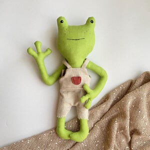 Bambola di pezza a forma di rana in lino, animale di peluche fatto a mano con vestiti rimovibili