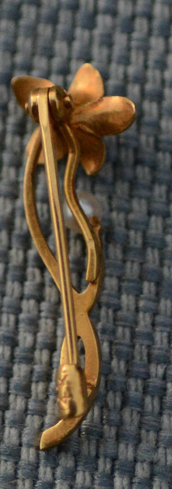 Art Nouveau Pin Brooch of Flower and vine with 14k gold and pearl View 3