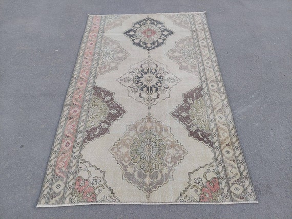 ラグ 5x7 トルコ製ヴィンテージ ウシャク、落ち着いたニュートラル