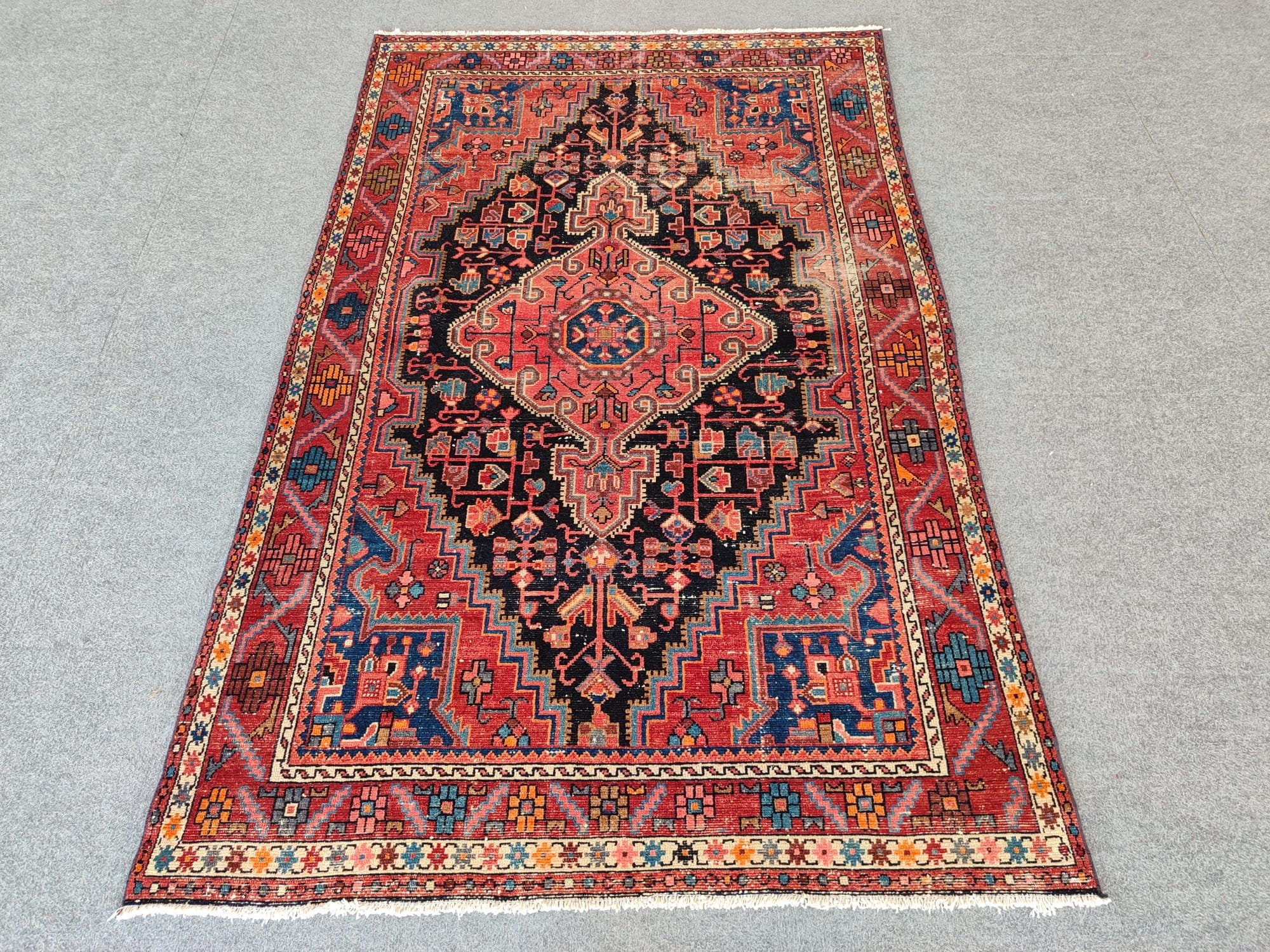 Dark Persian Rug 5x7, Heriz Rug 5x7, Turkish Rug 5x7, Vintage Rug 5x7