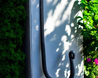 Rustic Wrought Iron Plant Hanger Hook, Outdoor Garden Wall Decor for Lanterns & Birdhouses