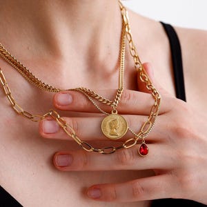 14K Gold II Queen Elizabeth Minimalist Vintage Necklace, Two Layered Necklace Gemstone Necklace, Charm Necklace, Gift for Mum