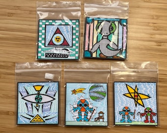 Imanes en un juego de 5 - Imanes de nevera en el estilo "Art Brut"