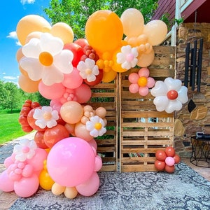 155Pcs Daisy Balloon Arch Garland Kit Macaron Pink Yellow Retro Orange White Heart Balloons with Plum Clip Daisy Shaped Flower