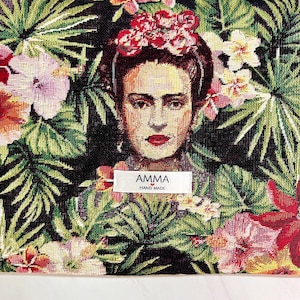 Housse ordinateur Frida Khalo en tissu Jacquard vue de face zoomé