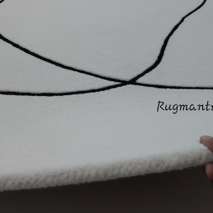 100% Newzealand wool modern Abstract handmade 8x8 ivory black line irregular round shape tufted area rug for living room bedroom lounge