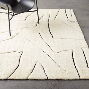 Premium Quality Handmade Ivory color Modern Abstract  shape unique Woolen Tufted area Rug for Living Room,Office, etc.8x10 9x12 10x14 12x15