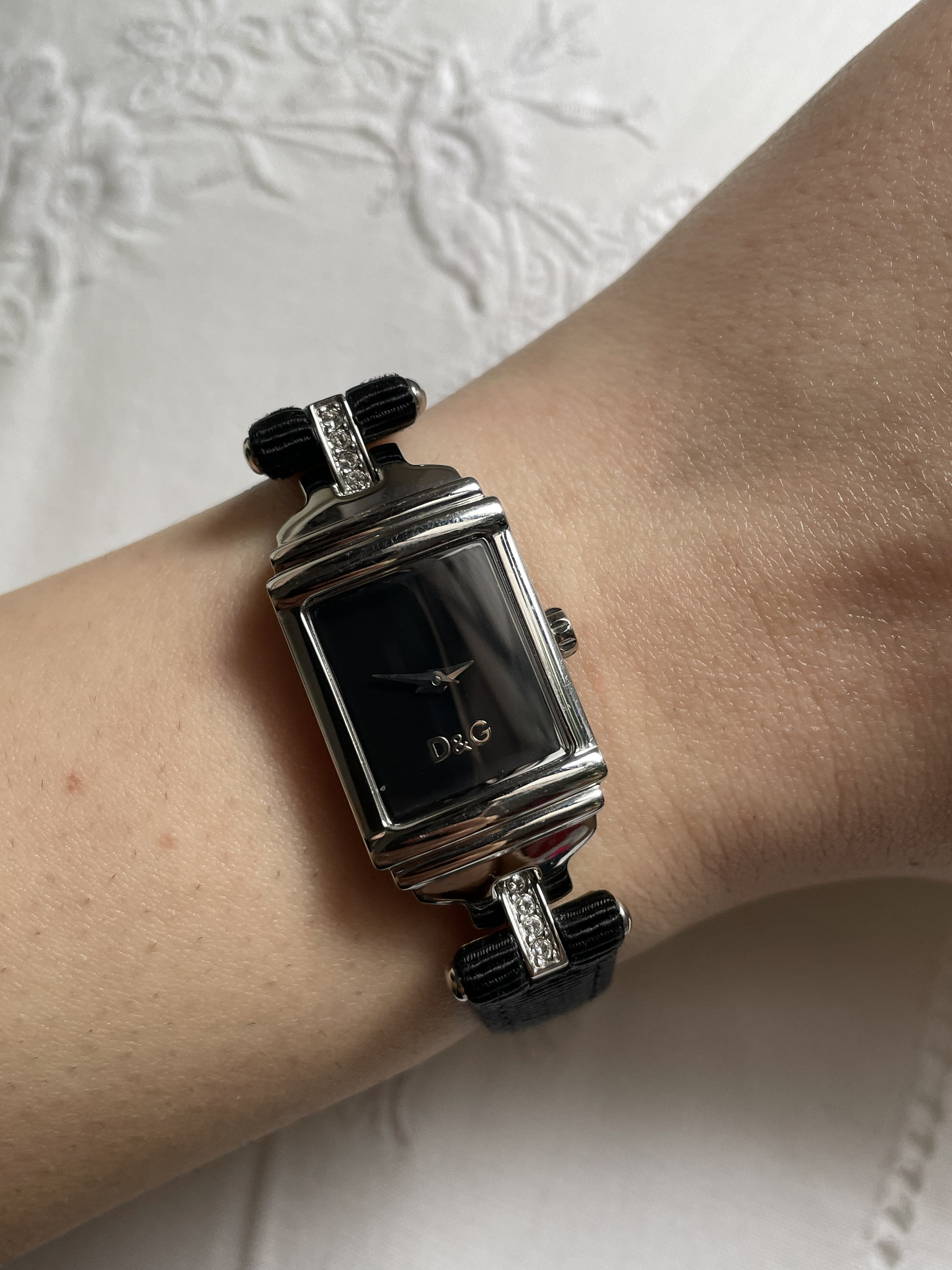 D&G Dolce and Gabbana Art Deco Style Ladies Watch  display picture 1