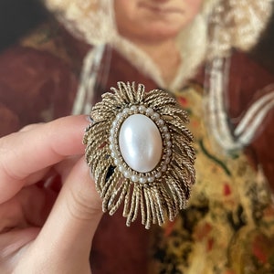 Vintage Emmons Gold Tone Flower with Pearl Brooch or Pendant