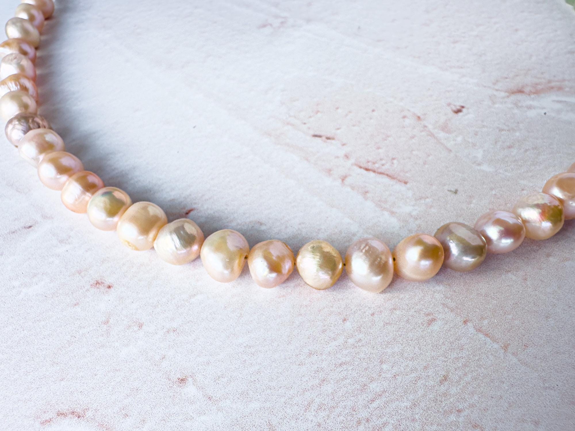 Elegant Pearl and Aventurine Gemstone Necklace -  Gift for Mother's Day - Thumbnail 5