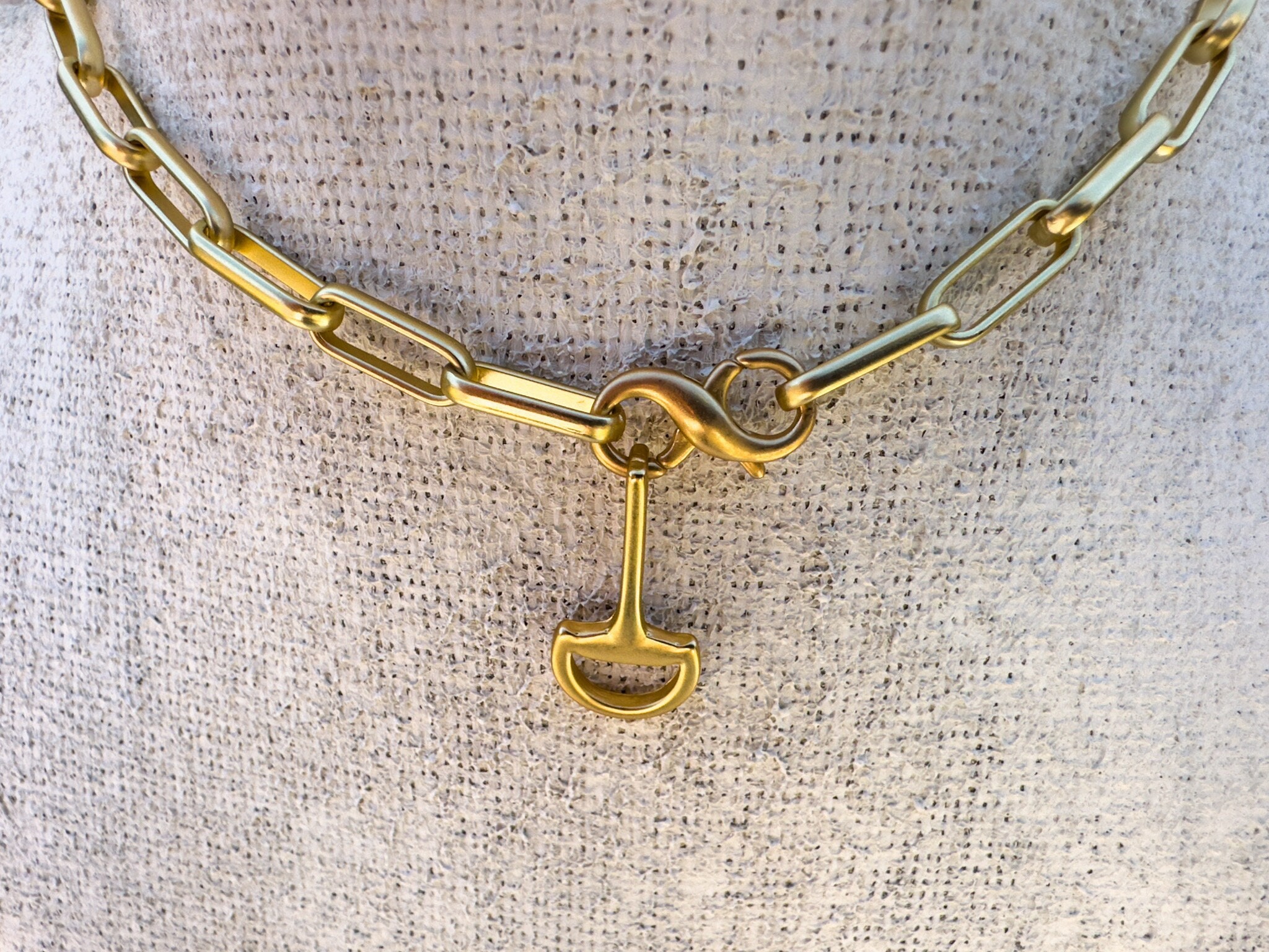 Equestrian Pendant Necklace - Horse Saffle Bit Jewelry - Gift for the Horse Lover! - Thumbnail 4