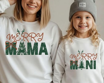 Feliz mamá y mini PNG SVG, camiseta retro a juego para mamá y bebé, hija retro, atuendo navideño, mono para niña, árbol de Navidad, archivo recortado
