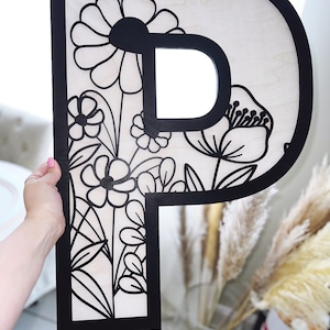 Blumen Kindergarten Buchstabe| Initialenzeichen| Wanddekoration|Geschenk für Sie| Muttertagsgeschenk | geschichtete Buchstaben | Namensschild| Florales Holzschild| Holzschild