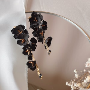 Black elegant floral earrings on a gold chain,hypoallergenic earrings for christmas dress, statement earrings for christmas gift