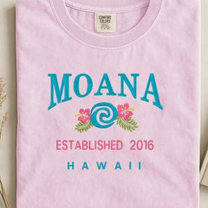 Besticktes Moana Sweatshirt im Hawaii Varsity Style Bild 1
