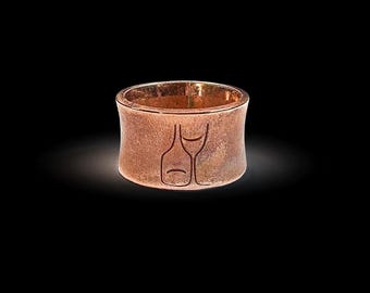 Kupfer Wein Ring — Gravierte Wein Flasche & Glas | Konkaves Komfortband - Größe 44,5