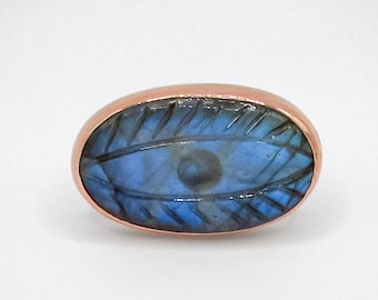 Natural Labradorite Eye Shaped Carved Cabochon Gemstone Expressive Copper Ring