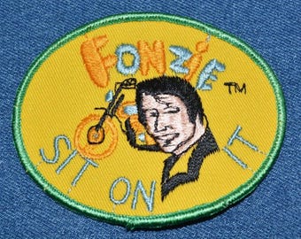 Original NOS Vintage 70s FONZIE 4" Patch TV Show Sitcom Happy Days Sit On It