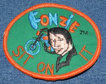 Original NOS Vintage 70s FONZIE 4" Patch TV Show Sitcom Happy Days Sit On It