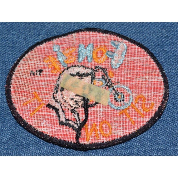 Original NOS Vintage 70s FONZIE 4" Patch TV Show Sitcom Happy Days Sit On It View 2