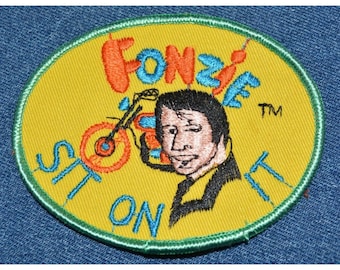 Original NOS Vintage 70s FONZIE 4" Patch TV Show Sitcom Happy Days Sit On It