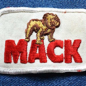 WEATHERED Nos 70s Original Vintage MACK Trucks 3&quot; Patch TRUCKER Rig Semi Bulldog