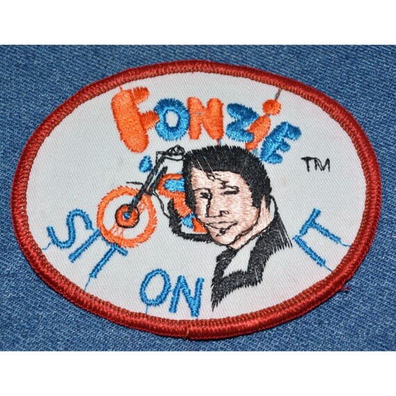Original NOS Vintage 70s FONZIE 4" Patch TV Show Sitcom Happy Days Sit On It