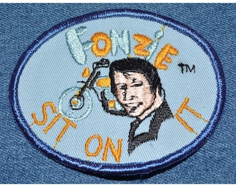 Original NOS Vintage 70s FONZIE 4" Patch TV Show Sitcom Happy Days Sit On It
