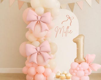 Ensemble De Nœuds Roses Pour Célébration De Noël Et Anniversaire