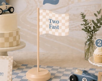 Centro de mesa 3D con bandera de coche de carreras - Cumpleaños de dos rápidos - Cumpleaños de la primera vuelta - Cumpleaños de coche de carreras - Centro de mesa de coche de carreras - Impresión 3D - Pieza de impresión 3D