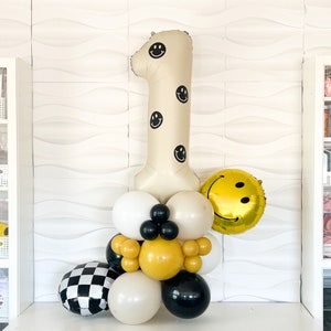 Torre di palloncini fai da te One Happy Dude l Torre di palloncini con numeri l Compleanno One Happy Dude l One Happy Dude